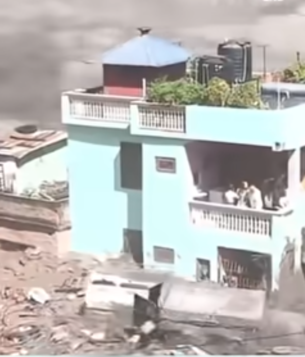 VIDEO. Nepal, la “casa miracolosa” che ha resistito all’alluvione