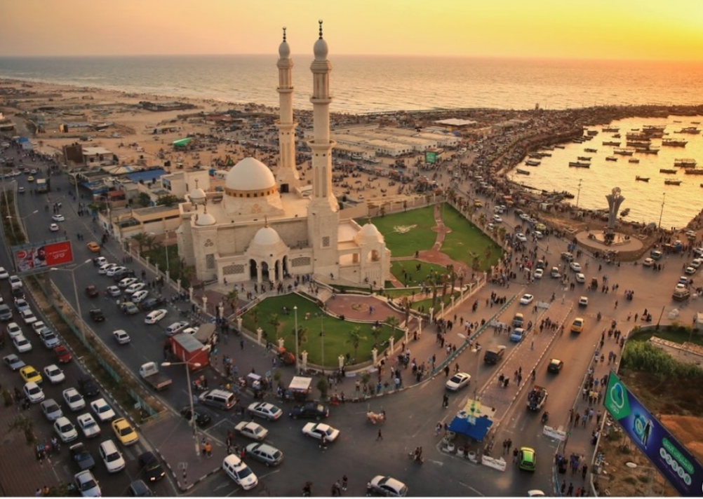 FOTO: Gaza City, oggi e 3 anni fa.