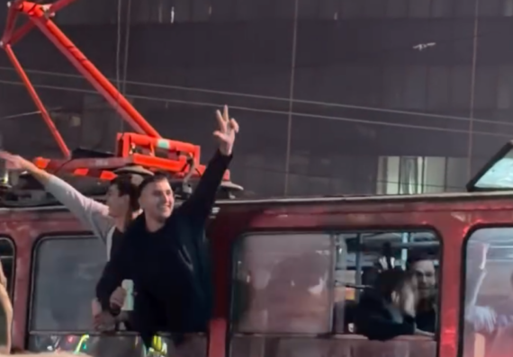 VIDEO. Serbia, el pueblo unido…